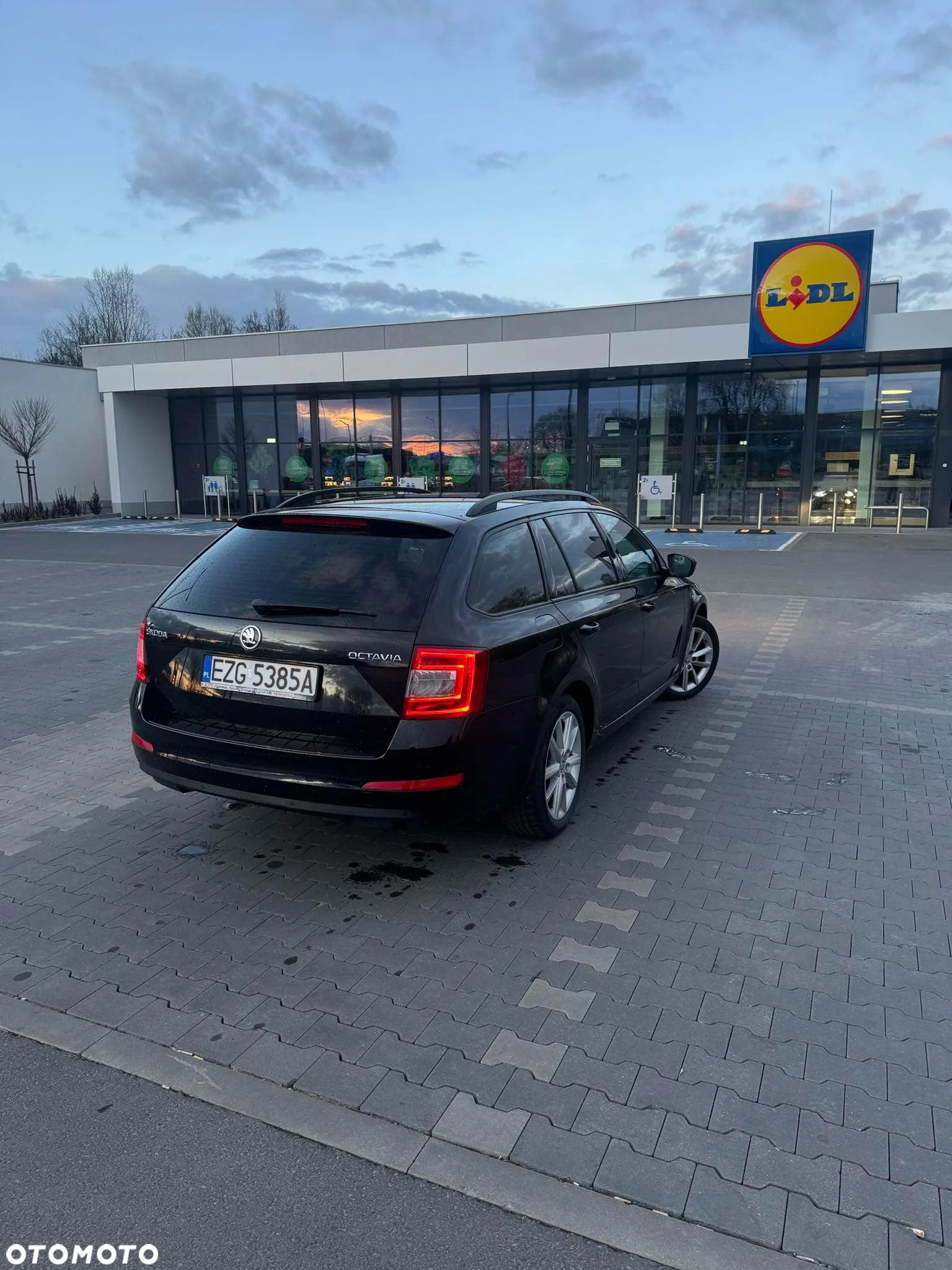 Skoda Octavia 1.4 TSI Ambition DSG - 28