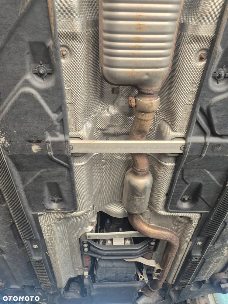 Mercedes-Benz Klasa C 250 (BlueEFFICIENCY) 7G-TRONIC - 37