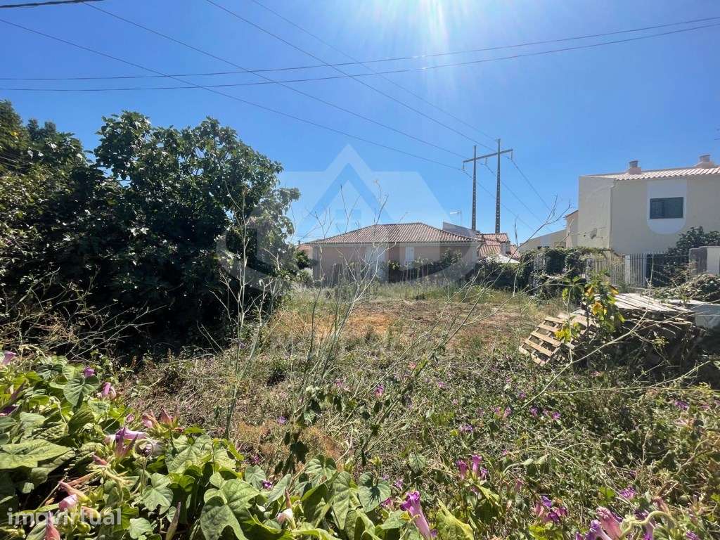 Lote de terreno de gaveto com 300 m² localizado na Granja, Vialonga - Grande imagem: 2/10