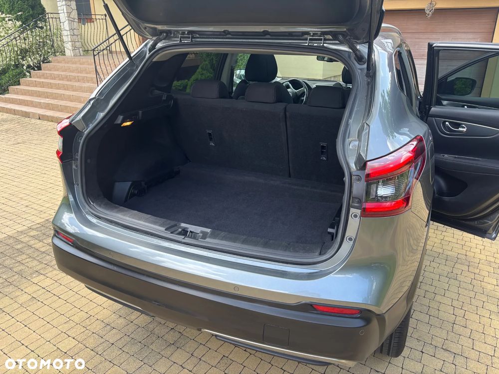 Nissan Qashqai 1.2 DIG-T N-Connecta EU6 - 24