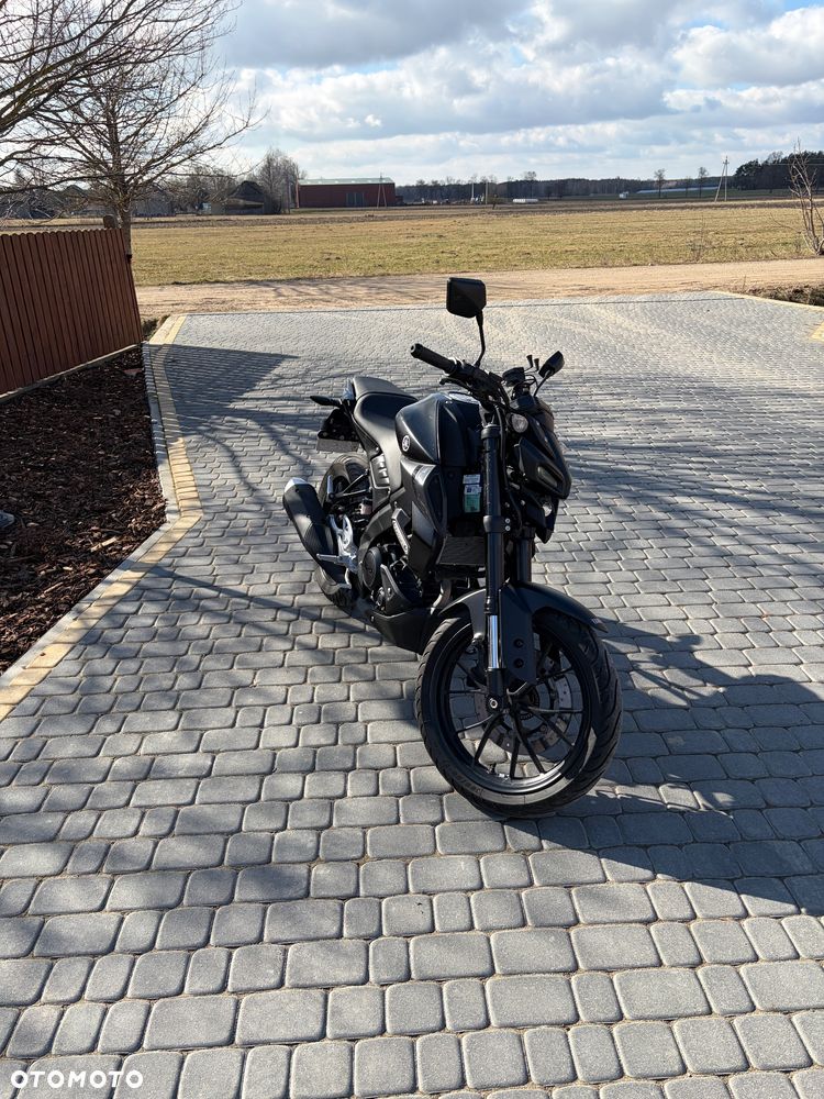 Yamaha MT - 2