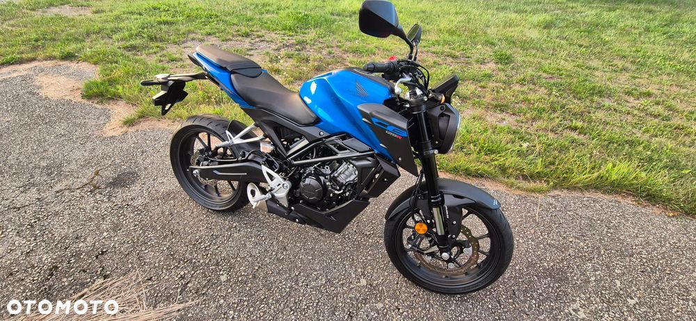 Honda CB - 1