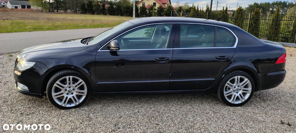 Skoda Superb 1.6 TDI Exclusive - 3