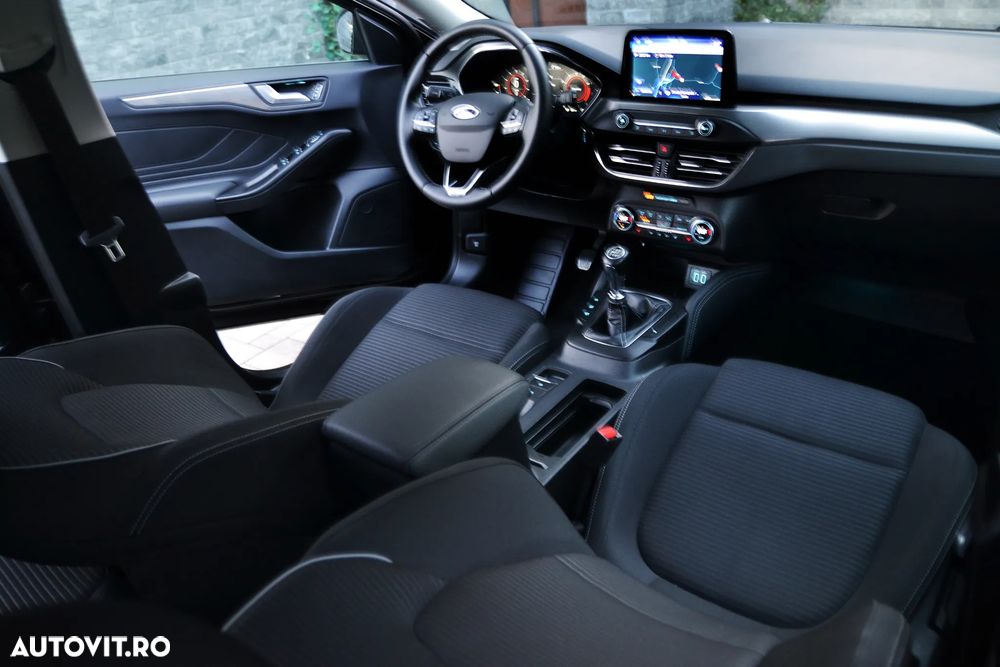 Ford Focus 1.0 EcoBoost MHEV Titanium X - 8