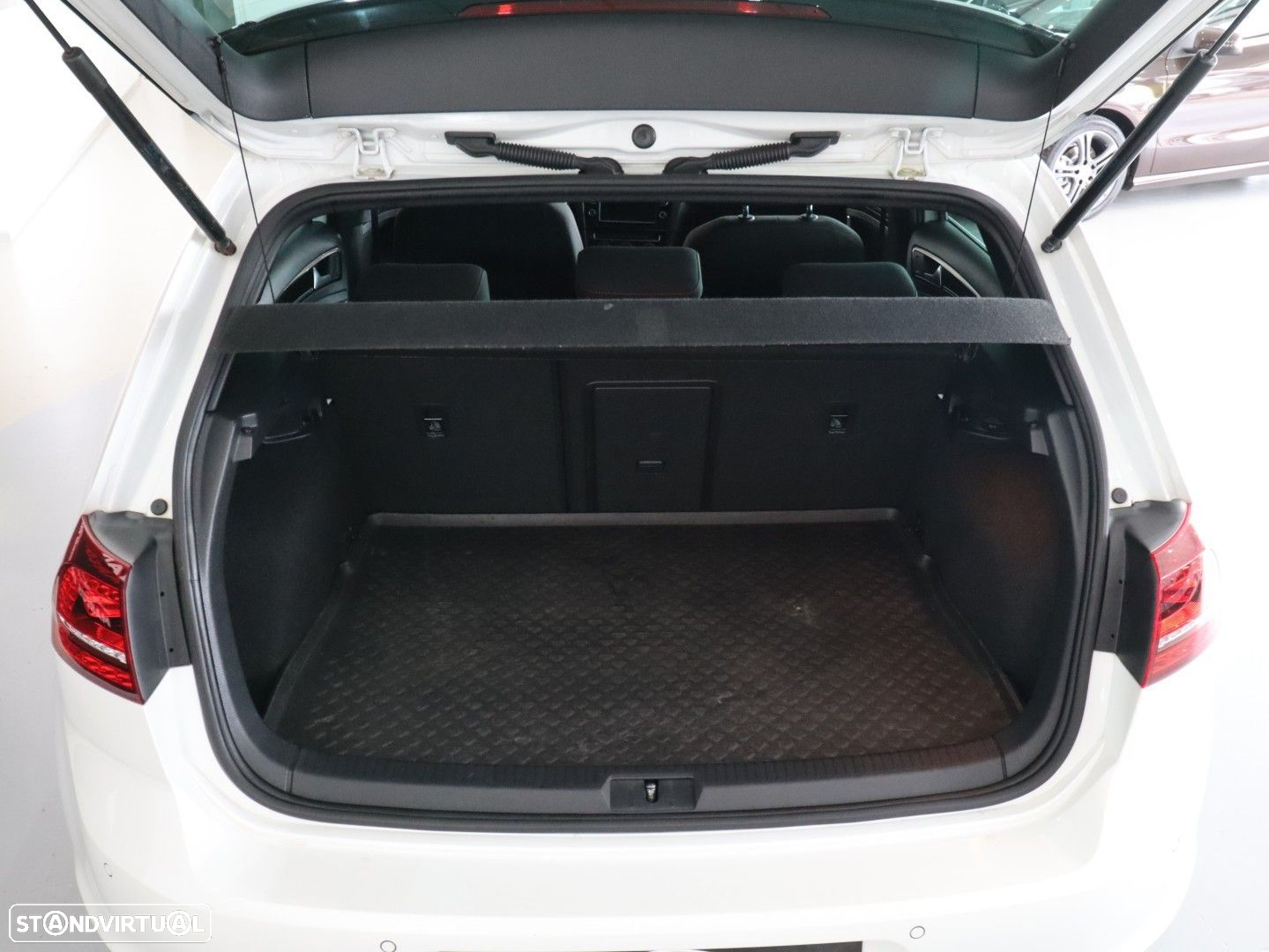 VW Golf 2.0 TSi GTi Performance - 20