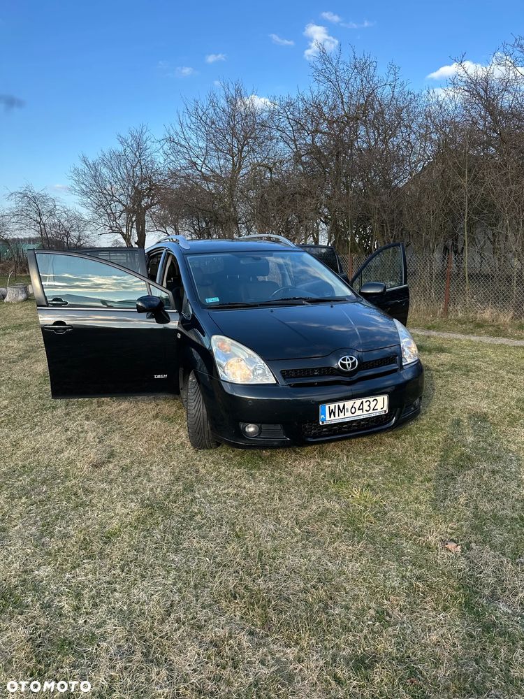 Toyota Corolla Verso 2.2 D-4D - 8