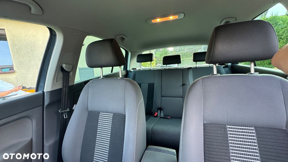 Volkswagen Golf Plus 2.0 TDI Comfortline - 25