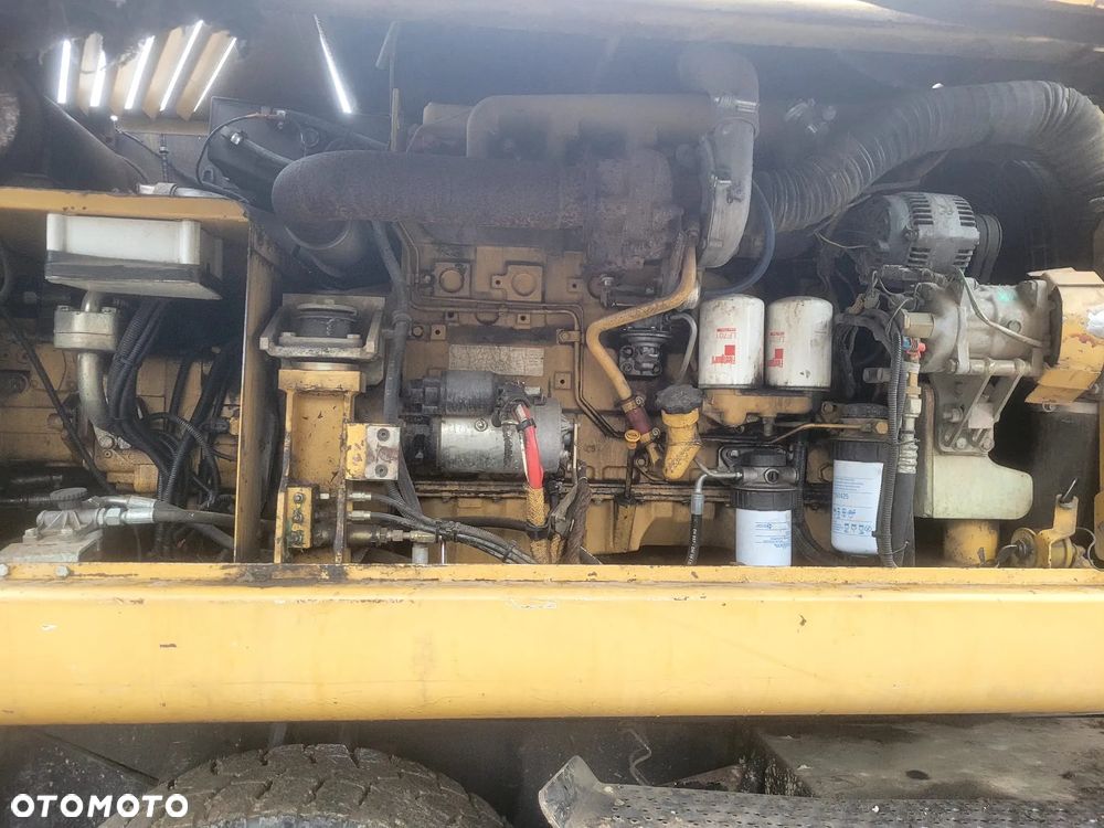 Caterpillar M316C - 10