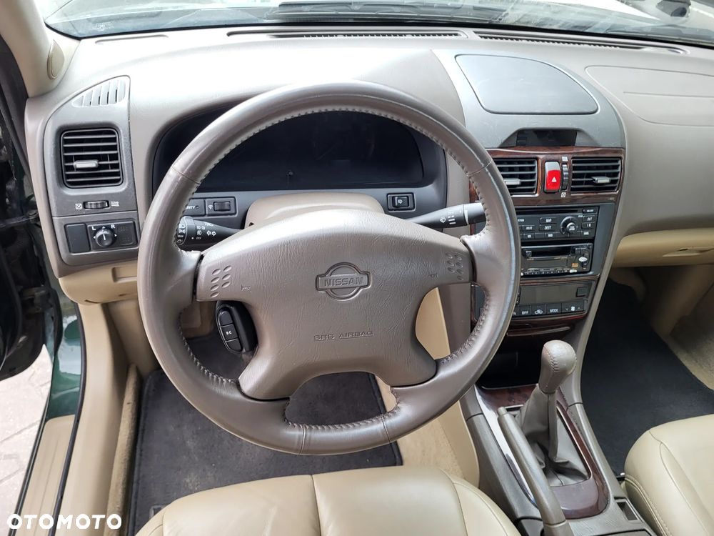 Nissan Maxima 2.0 Elegance - 22