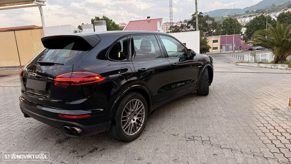 Porsche Cayenne - 15