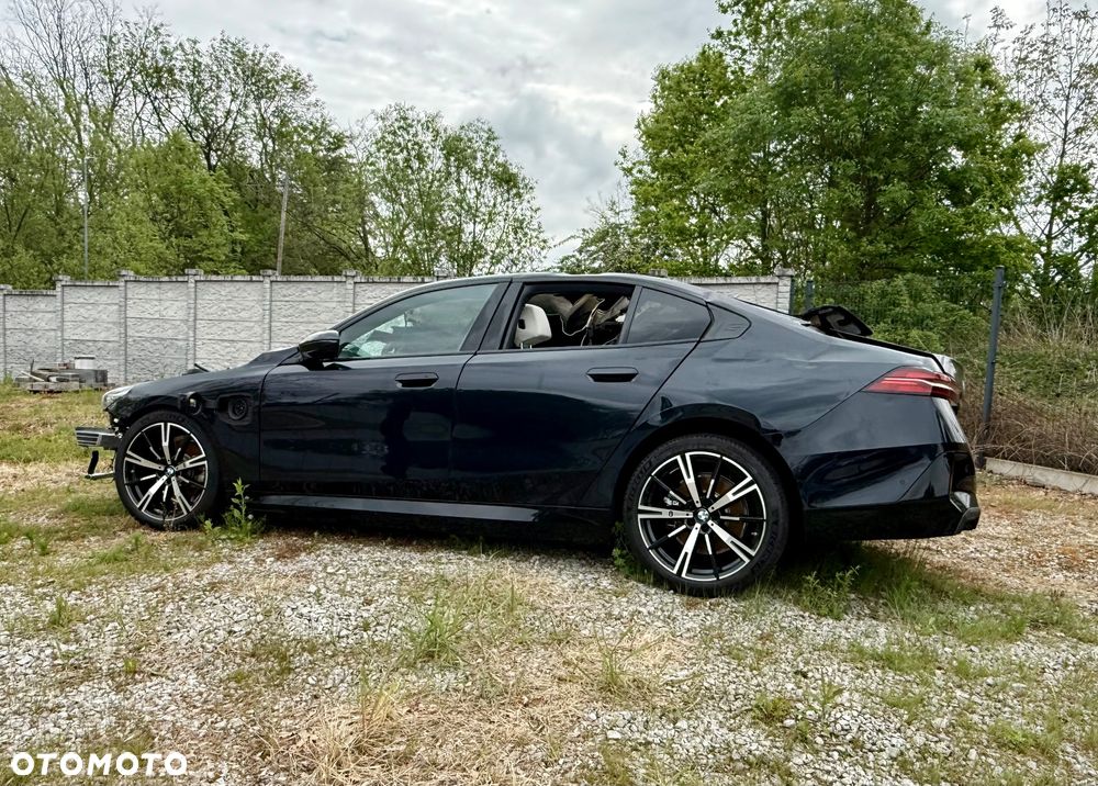 BMW Seria 5 530e xDrive PHEV M Sport - 2