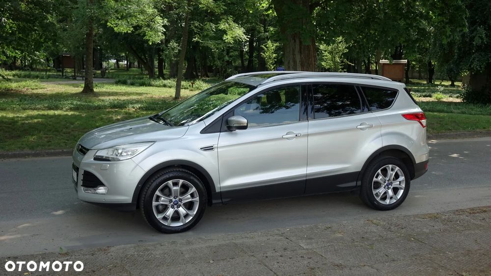 Ford Kuga 2.0 TDCi 4x4 Titanium - 25