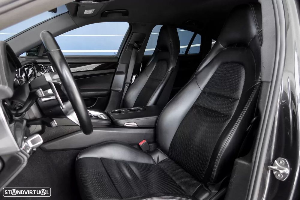 Porsche Panamera 4 E-Hybrid - 9