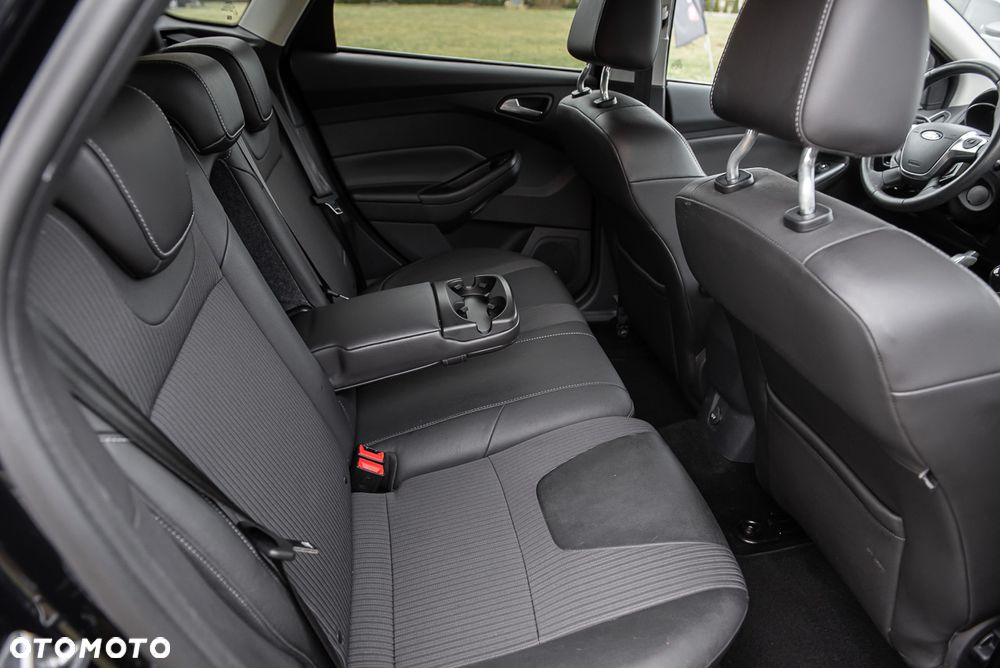 Ford Focus 1.6 EcoBoost Trend Sport - 19