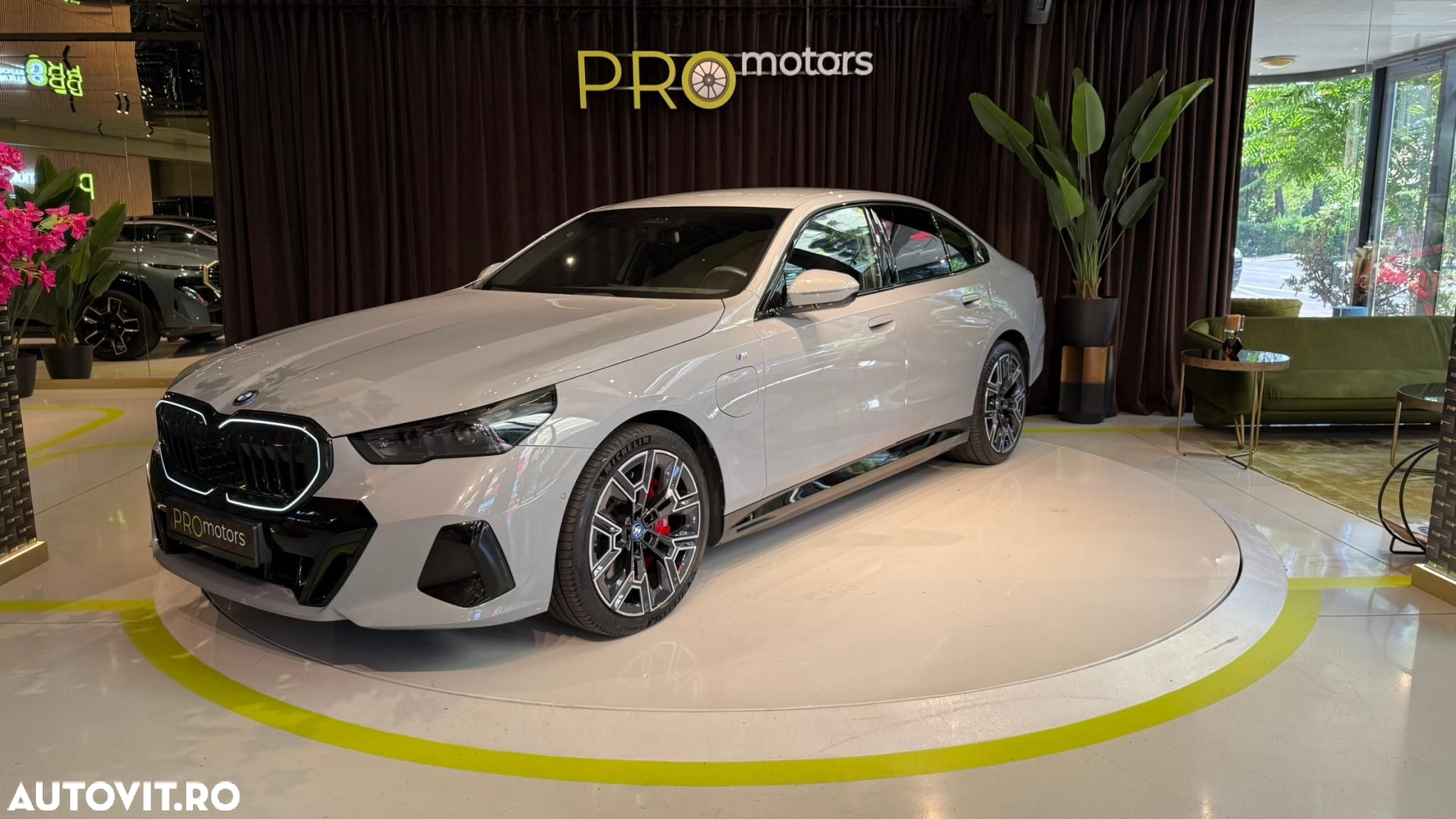 BMW Seria 5 550e xDrive Aut. - 8