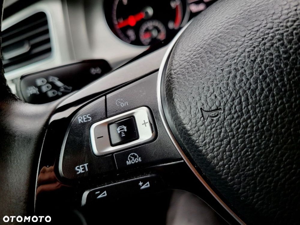 Volkswagen Golf - 19