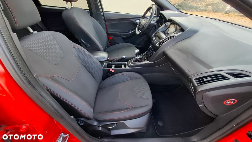 Ford Focus 1.5 EcoBoost STart-Stopp-System ST-LINE - 17