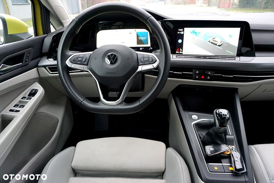 Volkswagen Golf - 33