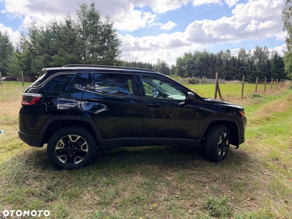 Jeep Compass - 24