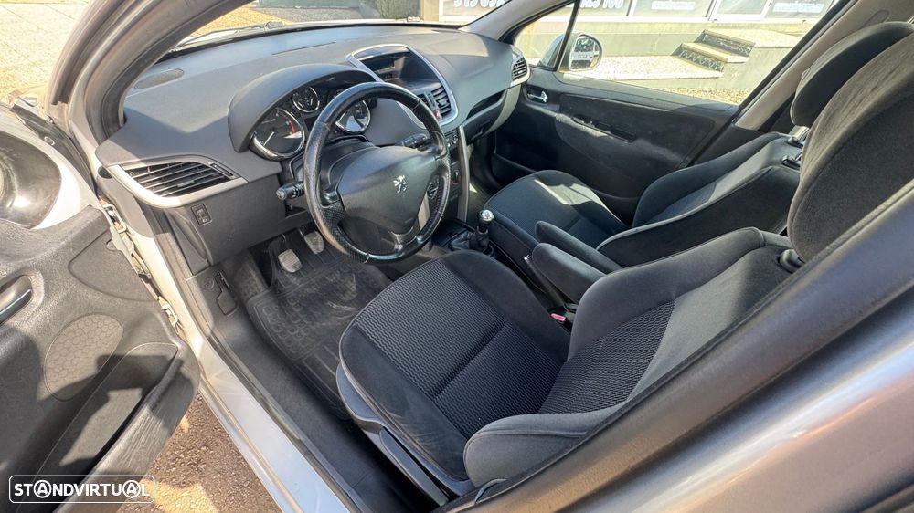 Peugeot 207 1.6 HDi Sport - 12