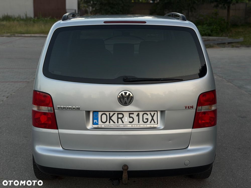 Volkswagen Touran - 6