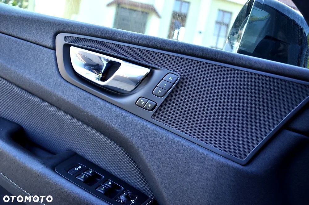 Volvo XC 60 B4 D Geartronic RDesign - 22