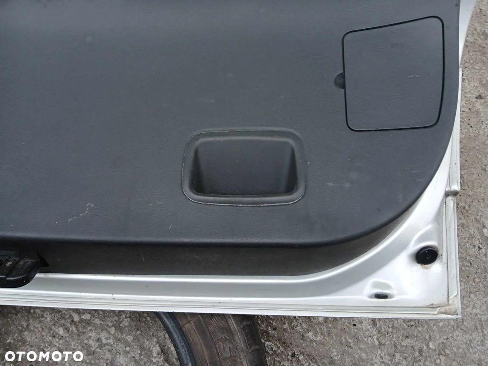 Seat Leon  Klapa bagażnika - 9