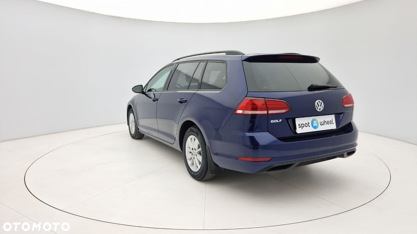 Volkswagen Golf - 3