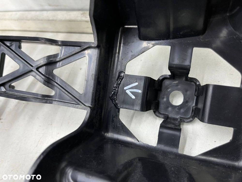 Ślizg BMW 2 F74 Gran Coupe 24r.- tylny środkowy wspornik mocowanie zderzaka wzmocnienie 5a0f8a7 - 7