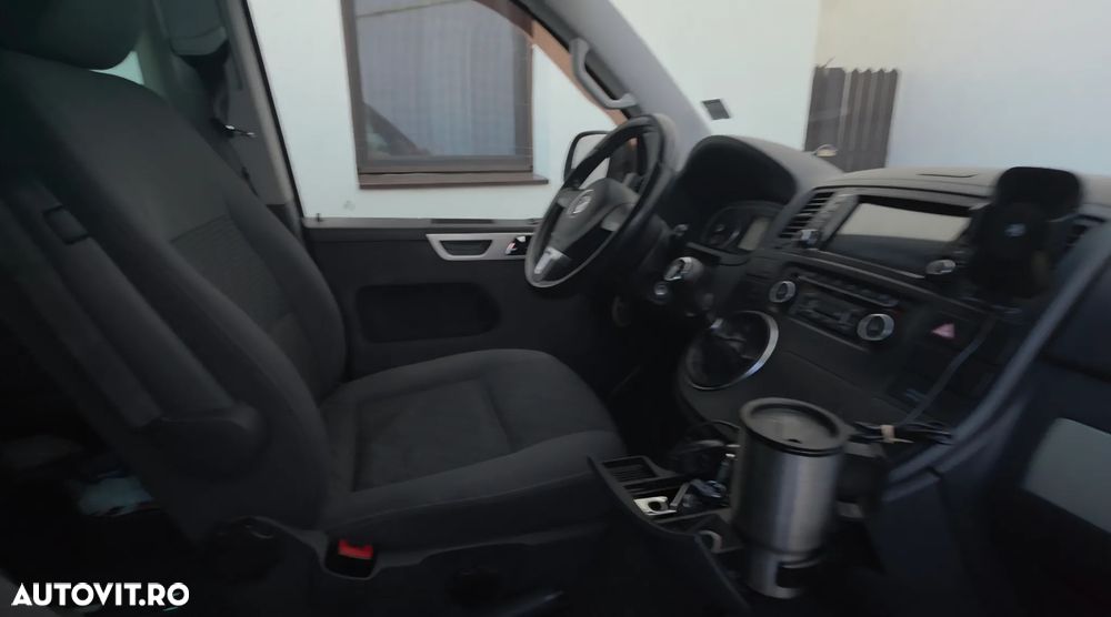 Volkswagen Caravelle - 4