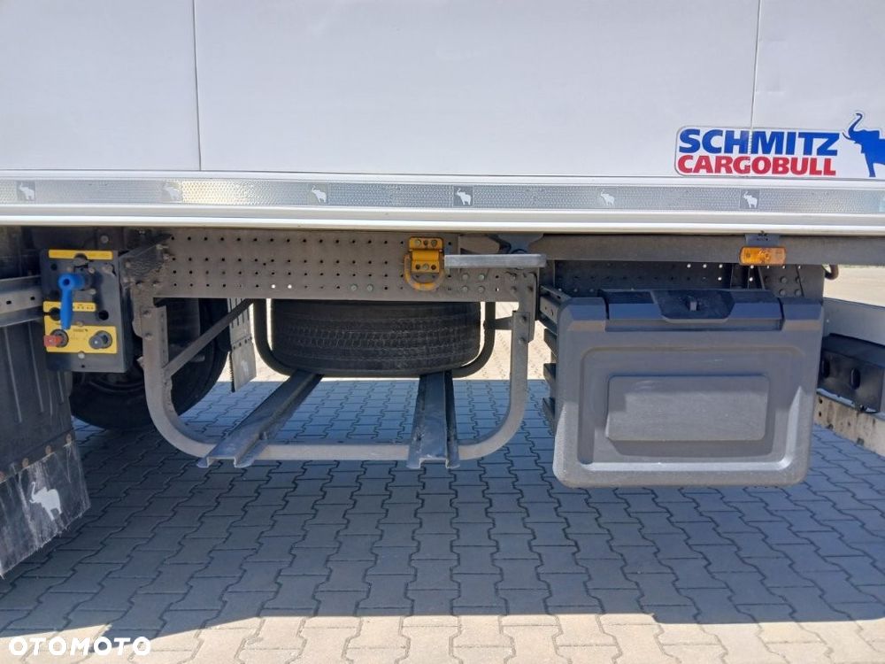 Schmitz Cargobull SKO 24 (32927) - 24