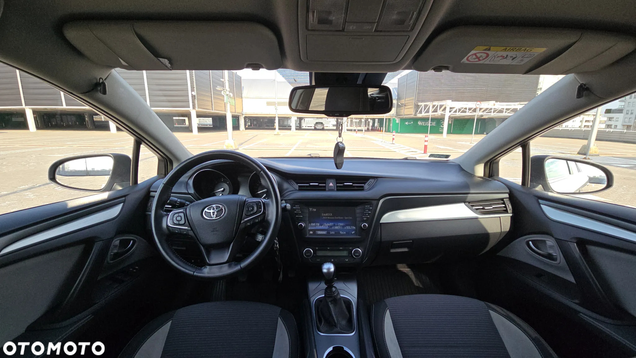 Toyota Avensis 2.0 D-4D Premium - 16
