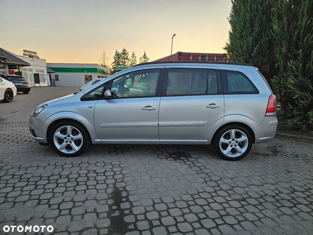 Opel Zafira 1.8 Navi - 3