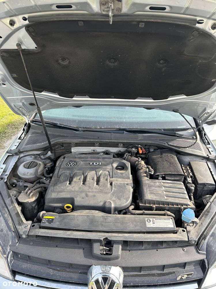 Volkswagen Golf - 10