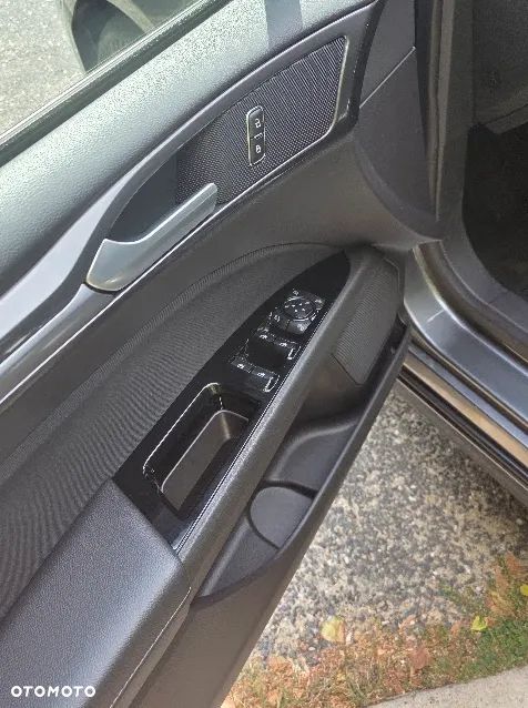 Ford Mondeo 2.0 EcoBlue Titanium - 11