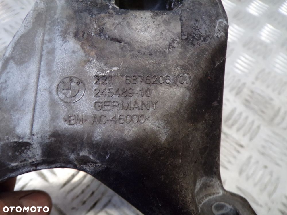 ŁAPA SILNIKA BMW G21 6876206 - 3