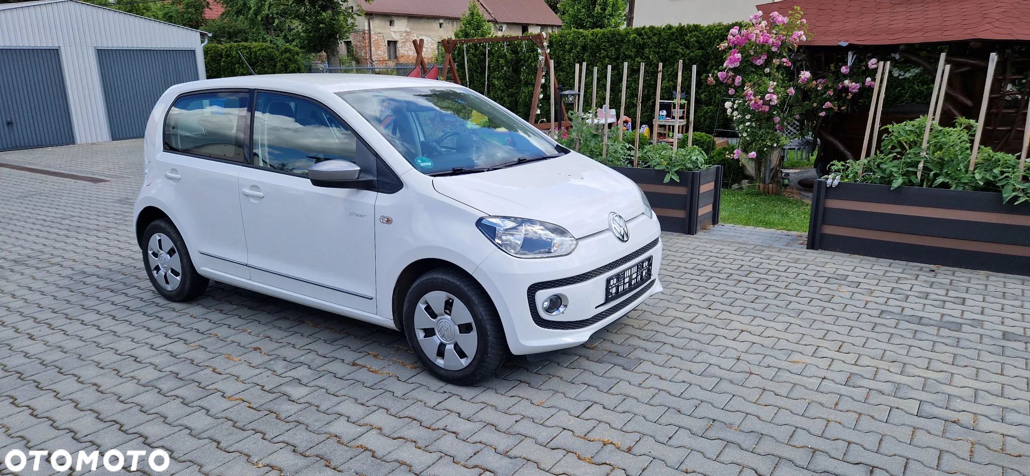 Volkswagen up! cheer - 1