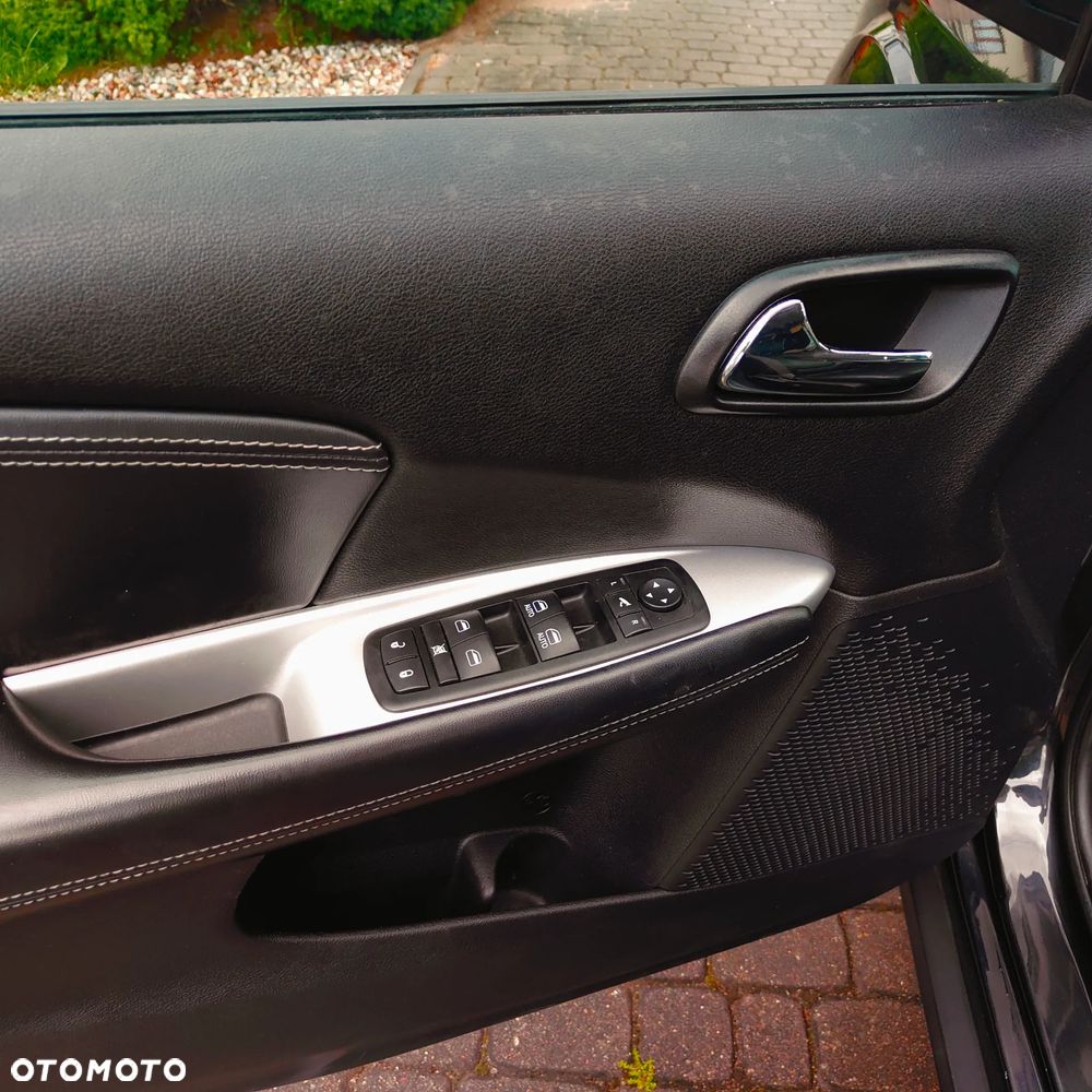 Fiat Freemont 2.0 Multijet Black Code AWD - 25