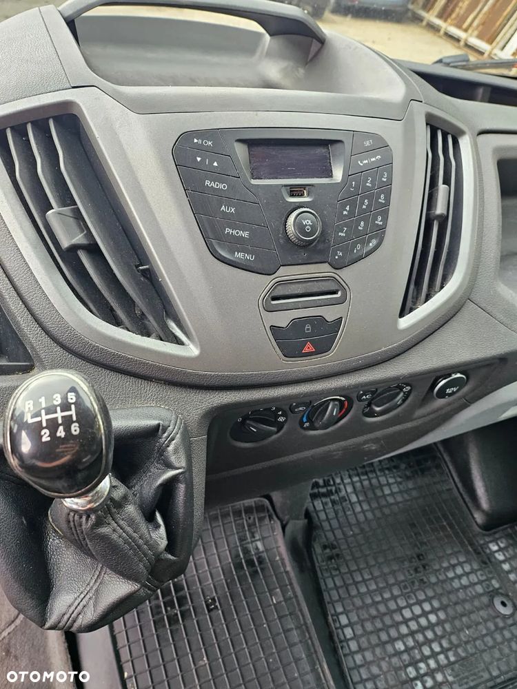 Ford Transit - 10