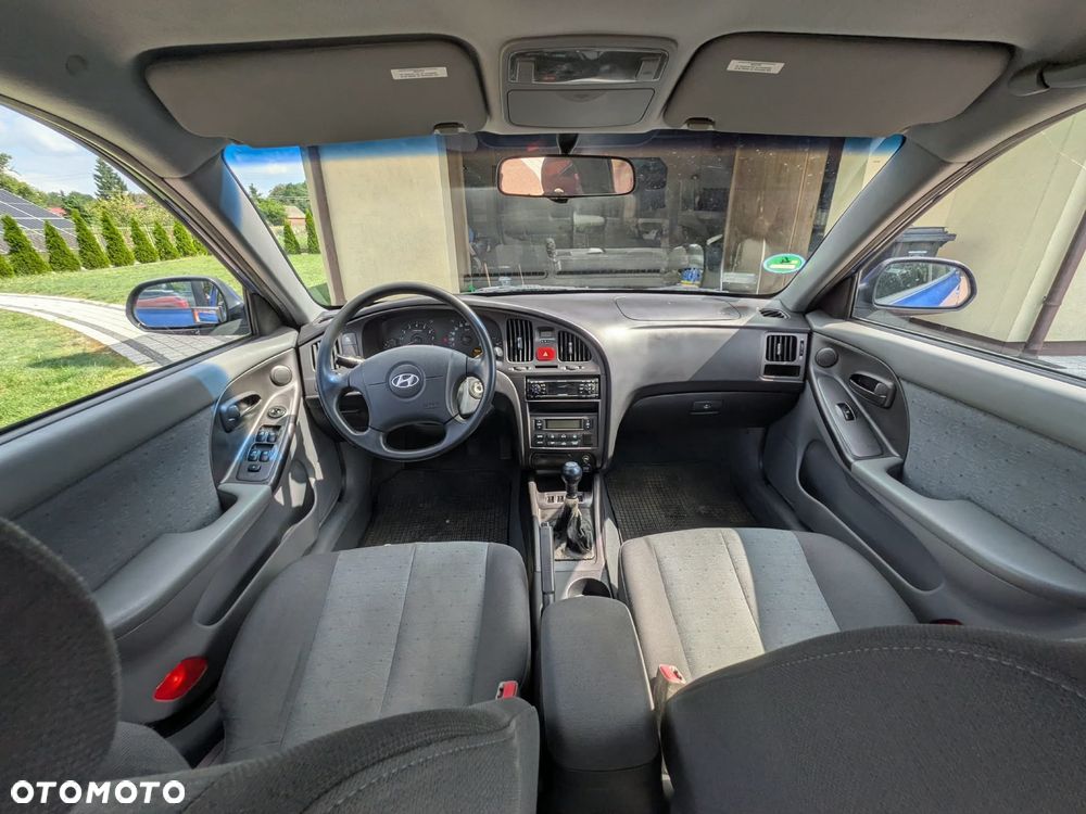 Hyundai Elantra 1.6 Comfort - 21