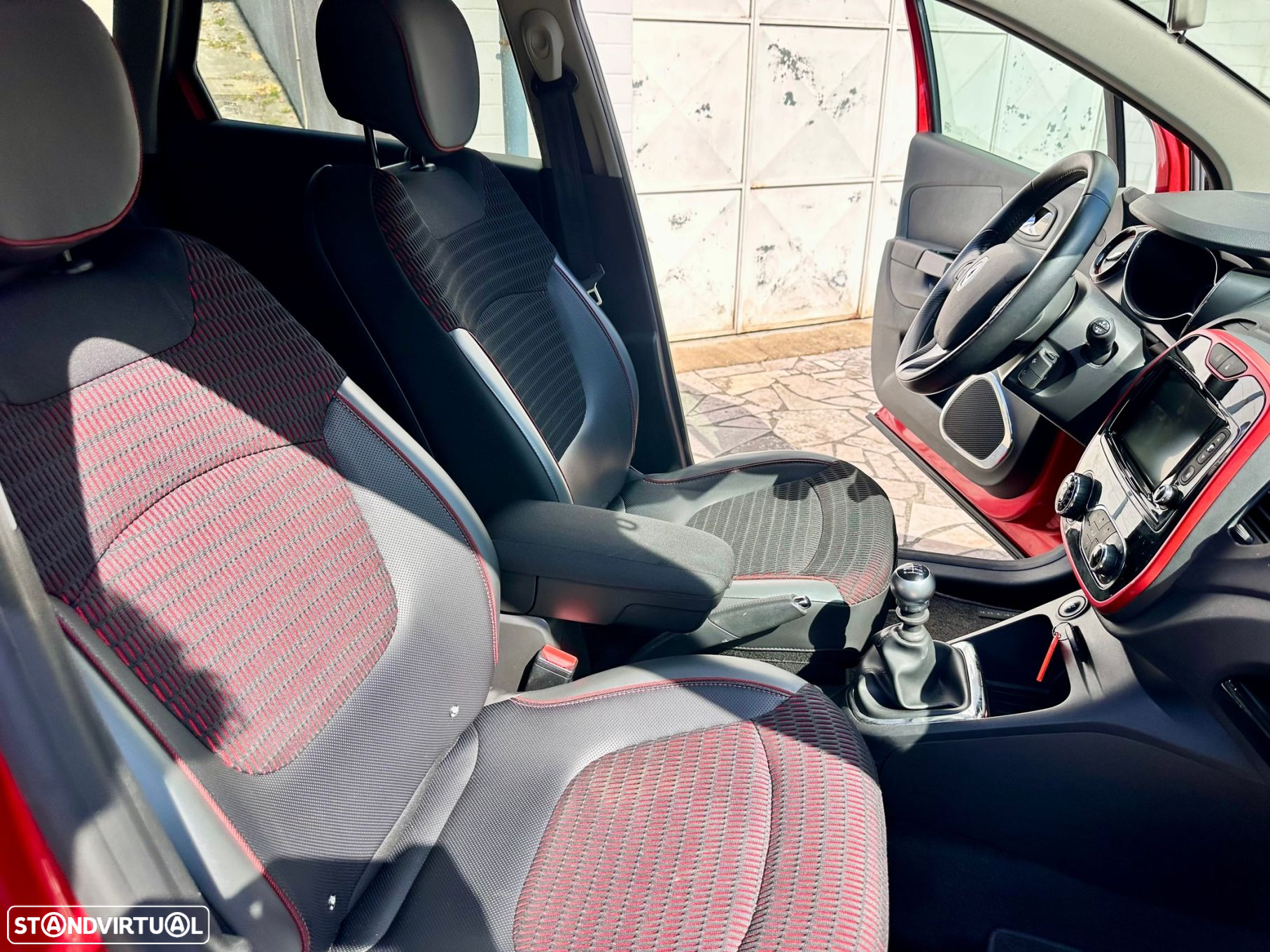 Renault Captur 1.2 TCe Exclusive XMOD - 16