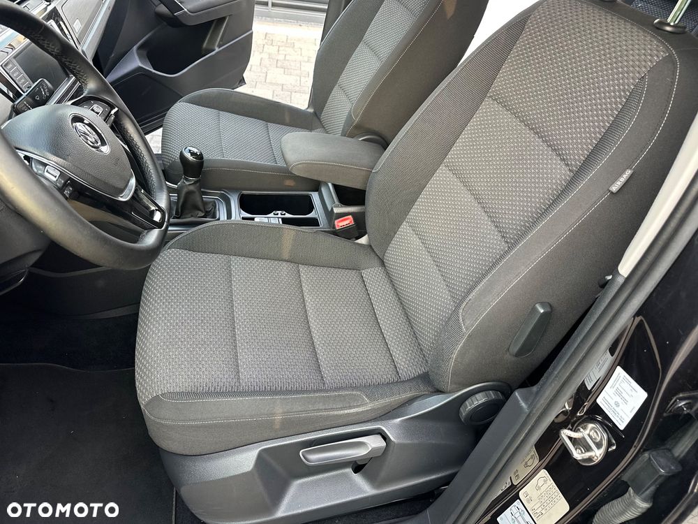 Volkswagen Touran 1.6 TDI SCR BlueMotion Technology Comfortline - 26