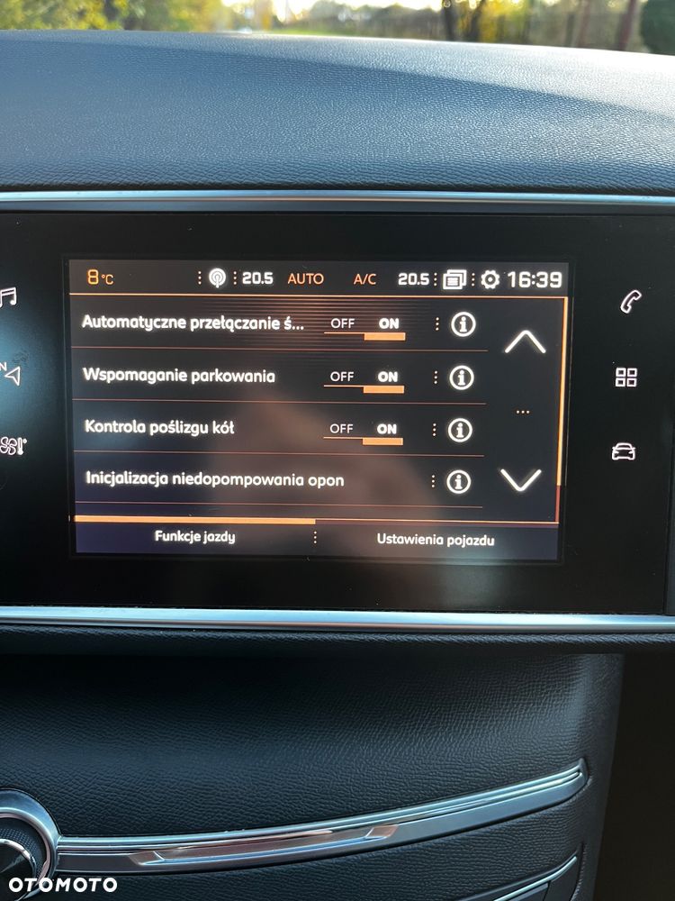 Peugeot 308 1.2 PureTech GPF Road Trip S&S EAT8 - 33