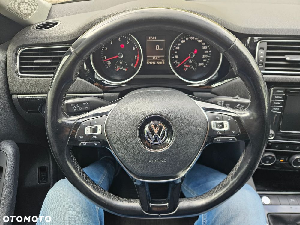 Volkswagen Jetta 1.4 TSI BMT Highline - 23