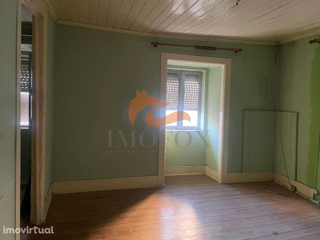 Moradia para renovar em São Paio de Gramaços, Oliveira do Hospital - Grande imagem: 5/12