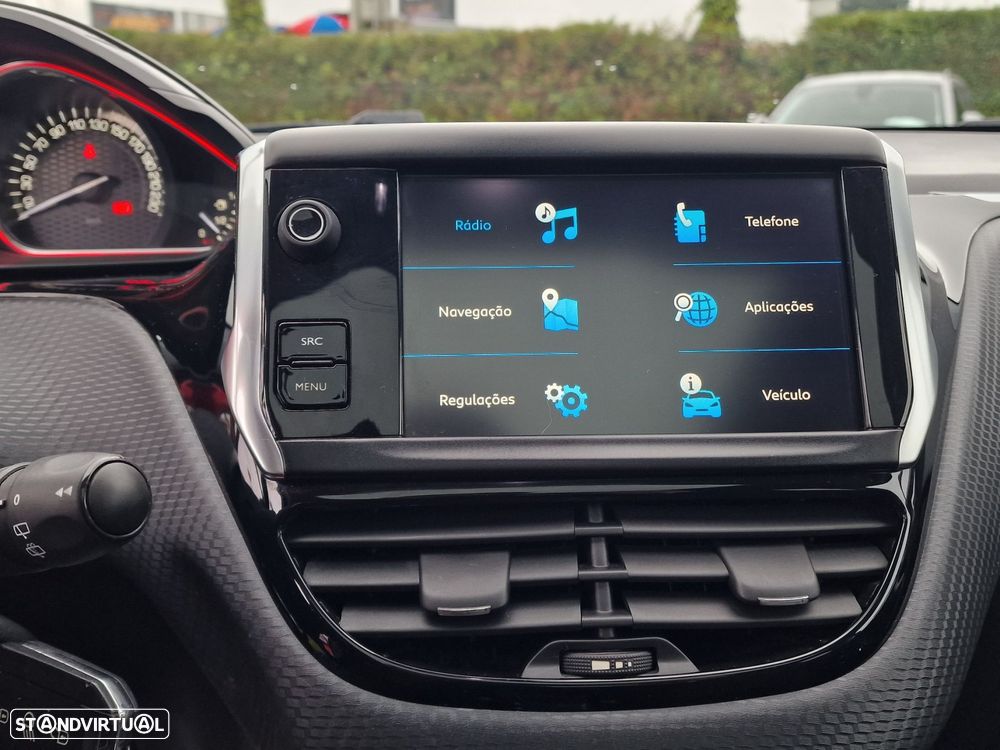 Peugeot 2008 1.2 PureTech GT Line - 31