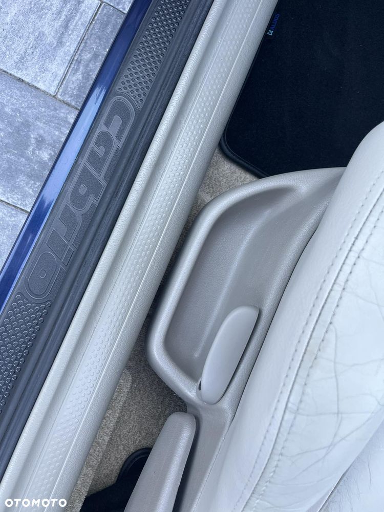 Volkswagen Golf 1.8 / 1.8 C - 19