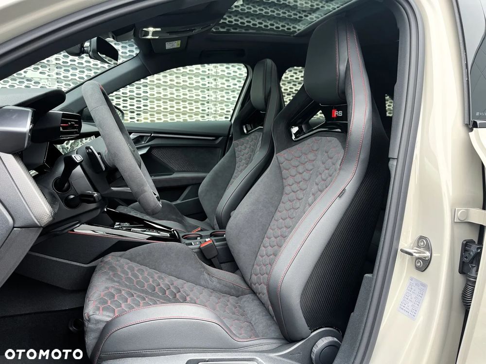 Audi RS3 Limousine - 10