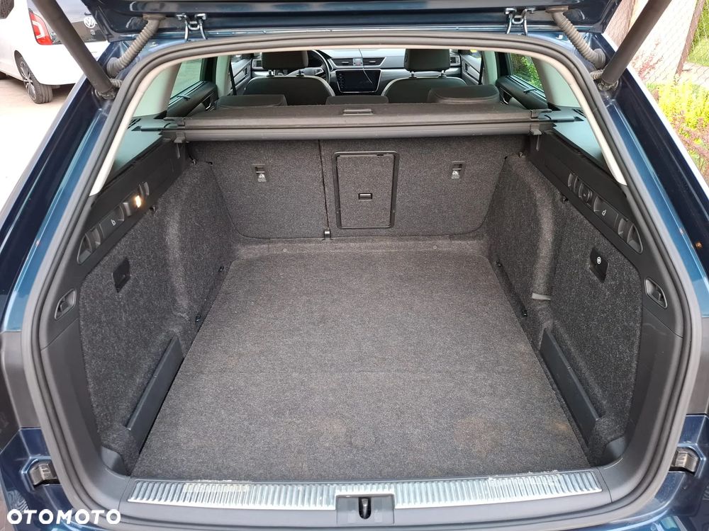 Skoda Superb 2.0 TDI DSG Style - 21