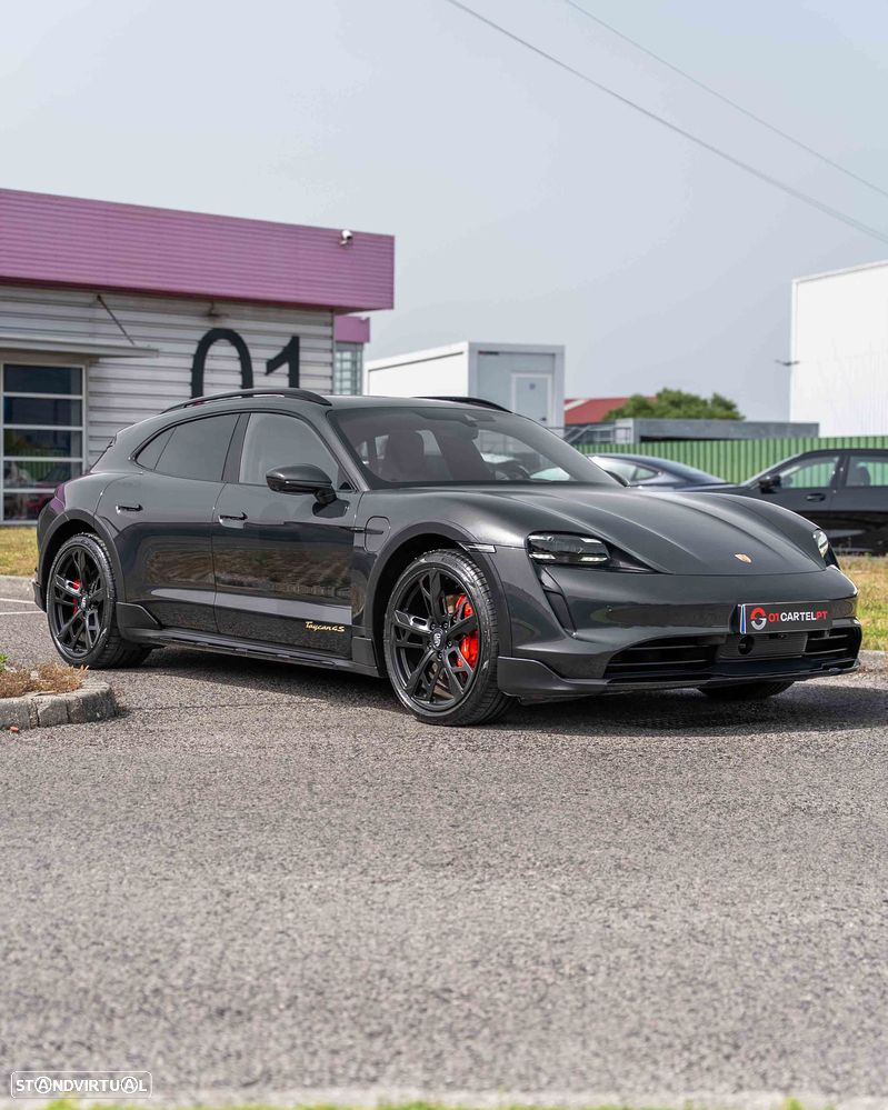 Porsche Taycan Cross Turismo 4S - 2